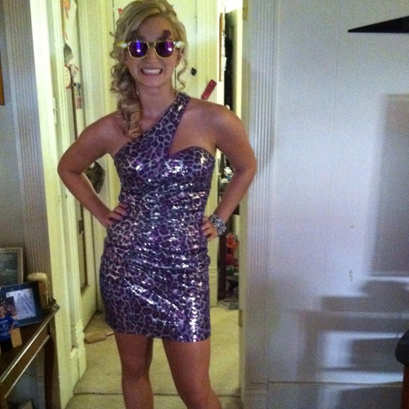 Short dress