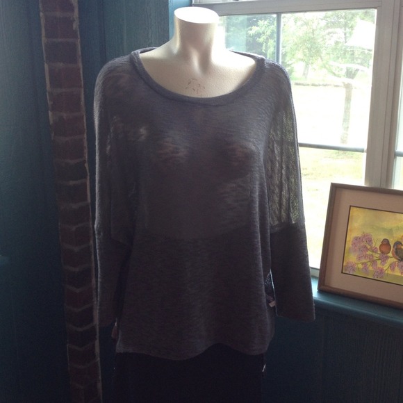 Sweaters - 🔲BUNDLED🔲Adorable sheer hi low sweater inbrowns.