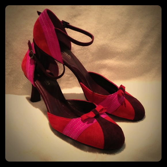 Make offer! Via Spiga Red, Pink, Brown Suede Heels