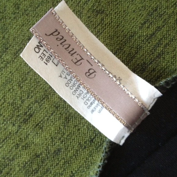 Green and black cardigan with pockets. Very nice! - Picture 3 of 3
