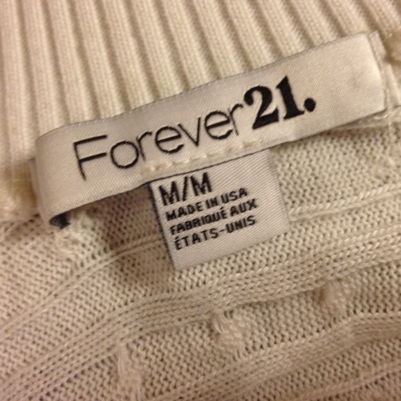 SOLD Cream colored cardigan. - Picture 2 of 3