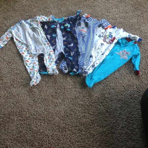 SOLD❌❌ Lot of 5 boys onesies