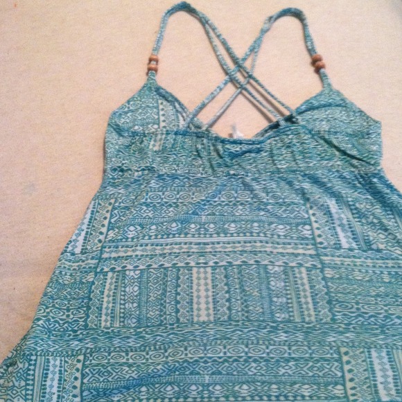 Green Aztec print top - Picture 4 of 4