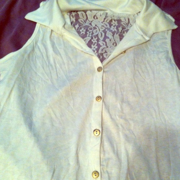 Ivory sleeveless top with collar