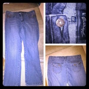 Skinny Jeans. Very stretchy