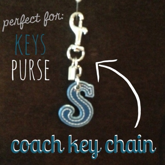 ⛔⛔⛔ SOLD ⛔⛔⛔Coach Keychain Letter S