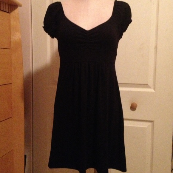 Black mini dress. Size med. - Picture 1 of 3