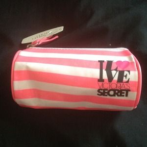 ✌SOLD✌BrandNew VS PINK mini makeup bag!