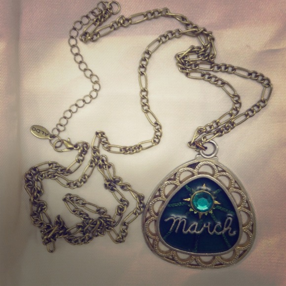 ALDO chain&vintage pendant