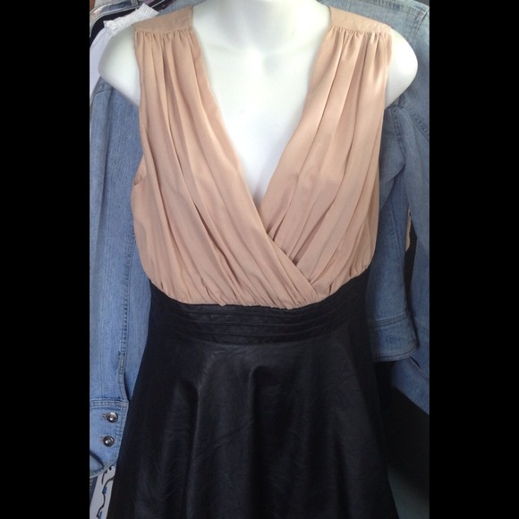 Hot blousy A line leather dress w/zipper.