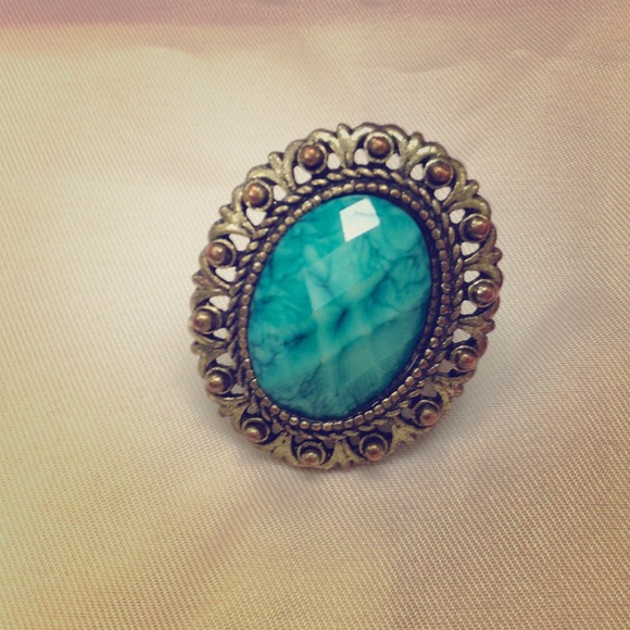 Blue stone vintage ring