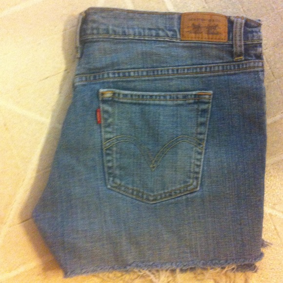 Levi high waist shorts