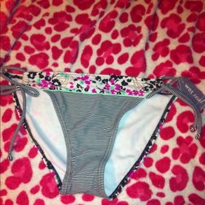 Wet seal bathing suit bottoms