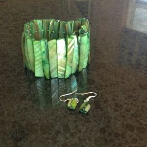 Malachite bracelet and earrings