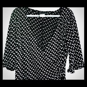 Blk & Wht V Neck Polka Dot Dress Size 16