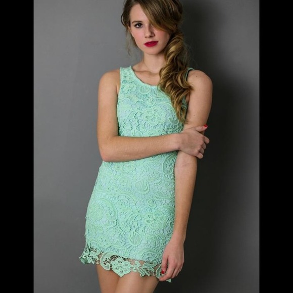 YA Los angelsl mint green lace dress - Picture 3 of 4