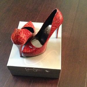 Like new, well maintain, worn twice