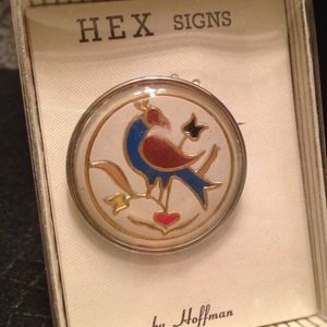 ✨VINTAGE✨DISTELFINK PIN