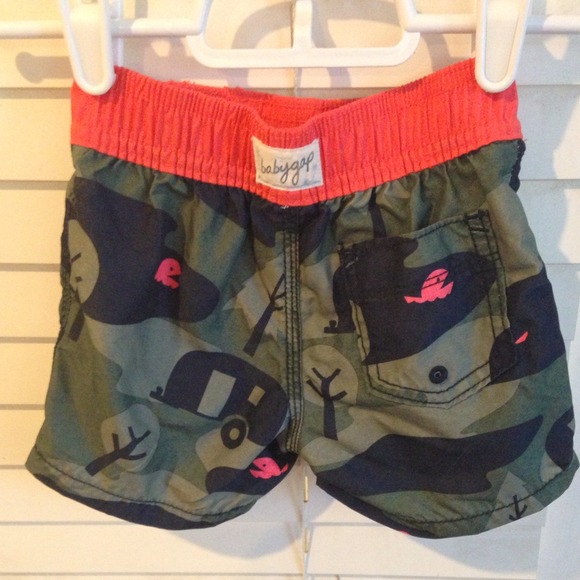 Baby gap board shorts - Picture 2 of 3