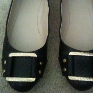 Banana Republic black buckled flats sz 6