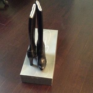 Like new, worn twice, very comfortable boot