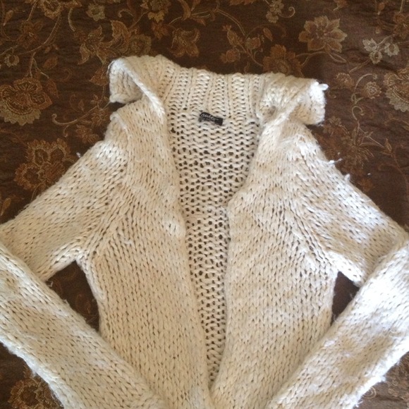 Cult hand knit sweater
