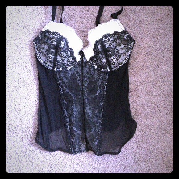 Victoria's Secret Bustier Black and White Lace 36C