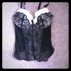 Victoria's Secret Bustier Black and White Lace 36C