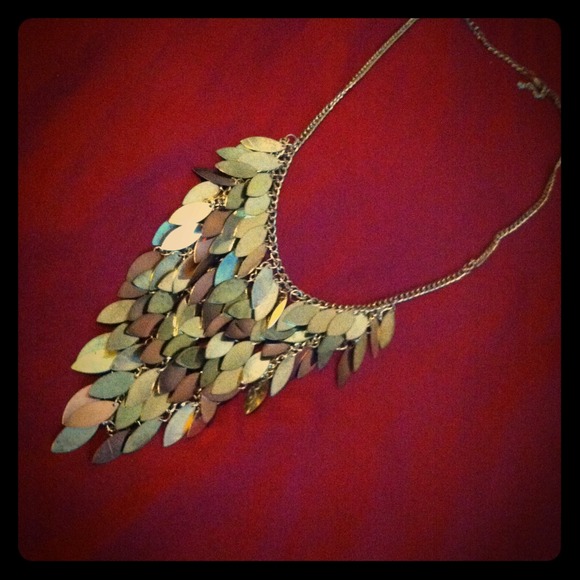 Bold necklace