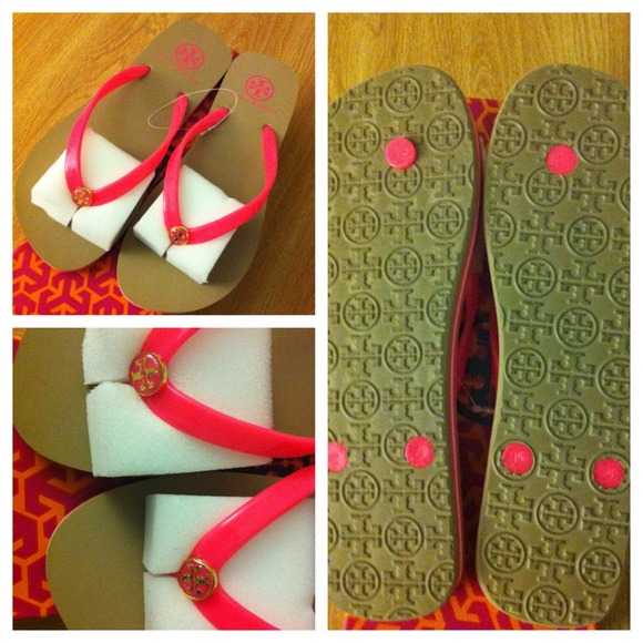 ⛔Reserved for sdeleon98 ⛔ tory burch flip flops