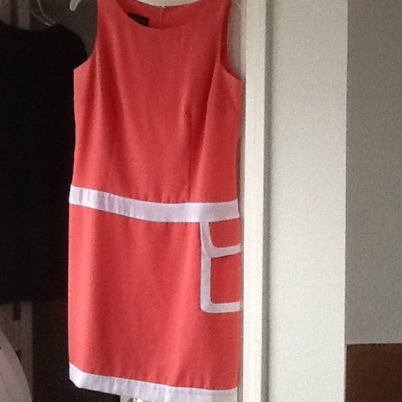 Nice summer dress in coral