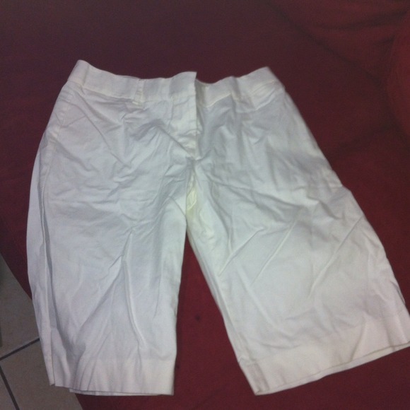 ⚡Express Bermuda Shorts⚡