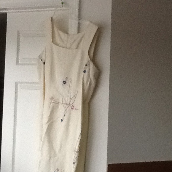 Off white, squared neck, embroider summer dress