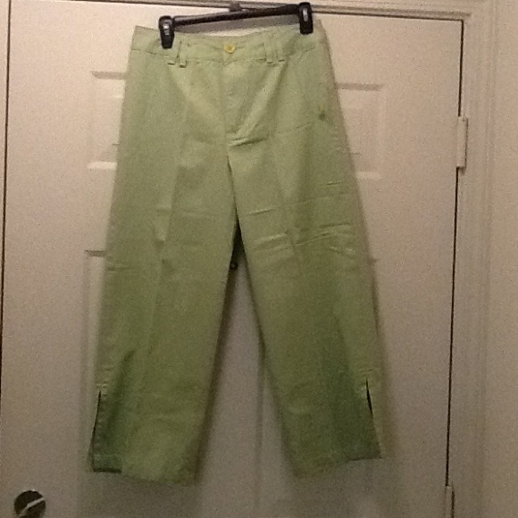 Never worn lime green capris. 100% cotton