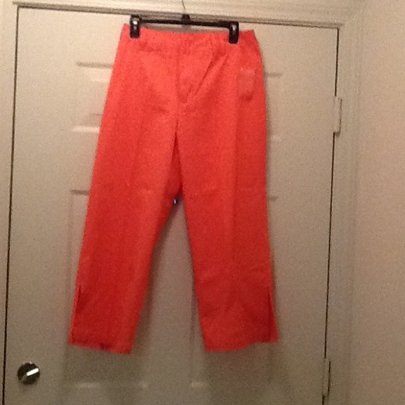 Never been worn coral capris