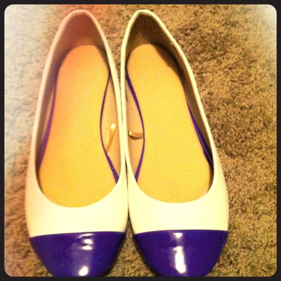 Rue 21 white with purple toe flats