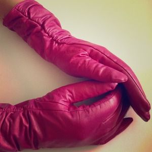Reduced Express gloves in Fuschia