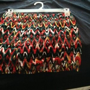 Pattern mini skirt