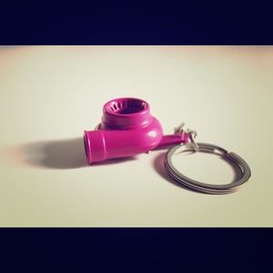 Turbo keychain in Pink