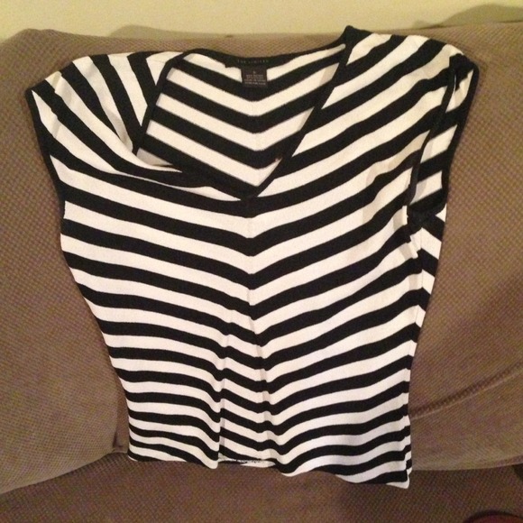 Black and white stripe short sleeve