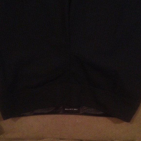 Limited size o black pinstripe