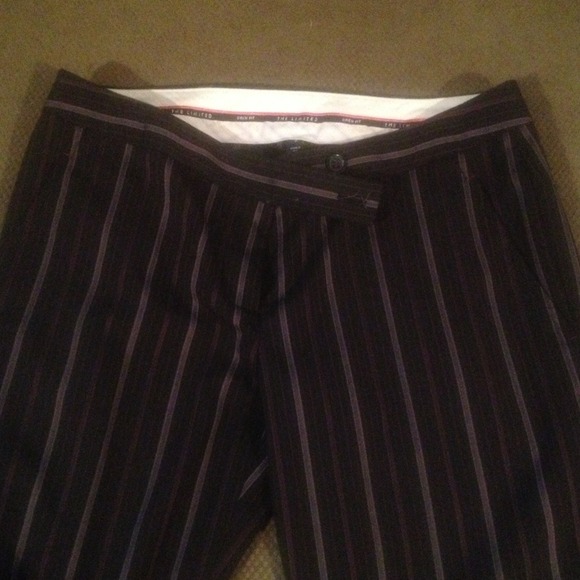 Limited size o black and pink pinstripe