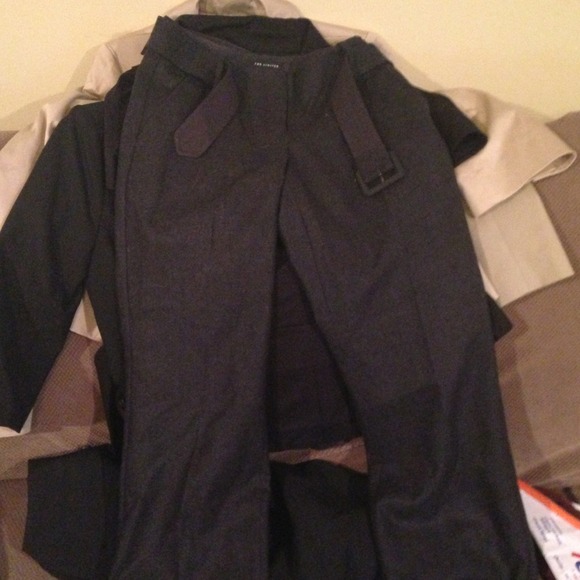 Gray wool pants with belt