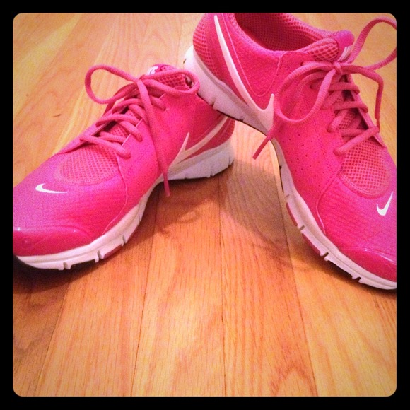 New with box pink Nike In Season trainers size 11