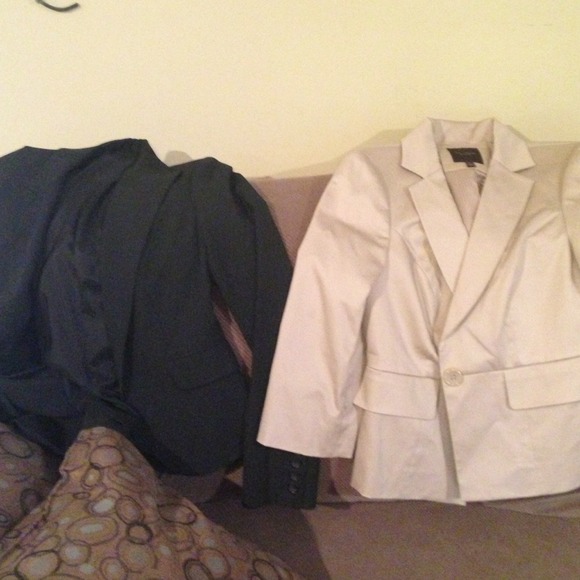 Khaki/black dress suit jackets