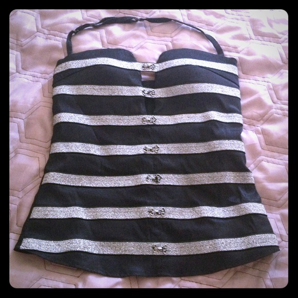 💢💢SOLD💢💢Corset style top blk n silver