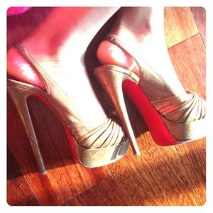 Christian Louboutin Size 36.5