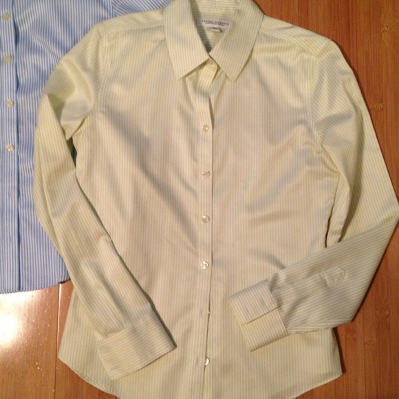 🚫BLUE SOLD Banana Republic Non-iron Fit Striped - Picture 3 of 4