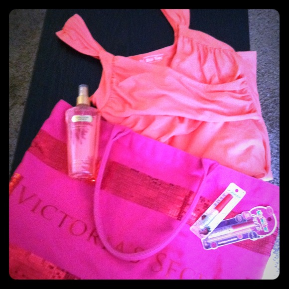 🌸Last day!8/4! All for 15!! VS BAG,DRESS ETC!