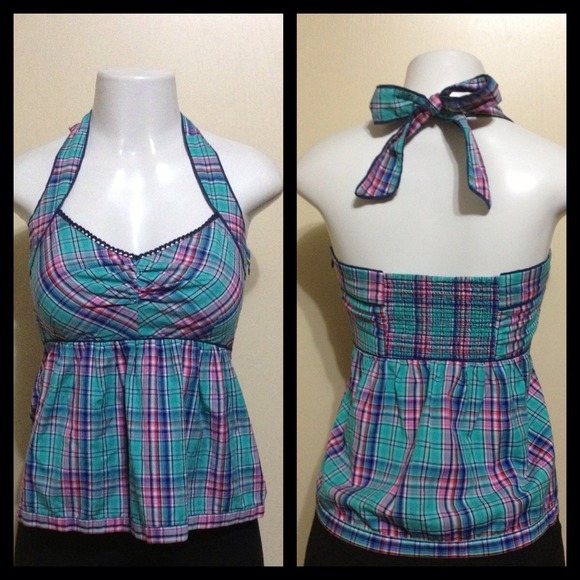 edme and esyllte  Tops - ⬇Reduced⬇💕Super cute halter plaid top!